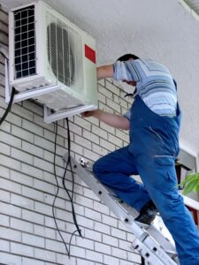 Ductless mini-split heat pumps in Boston apartment heating and cooling